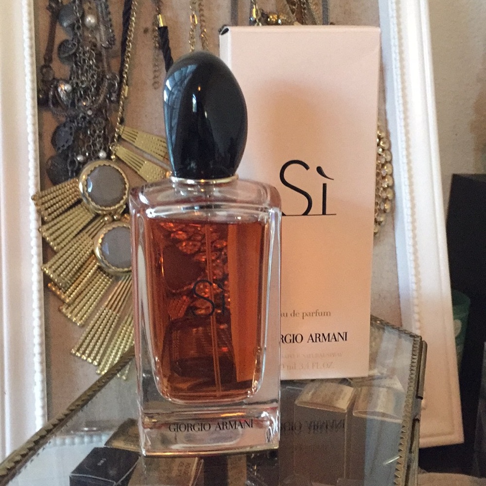 Giorgio Armani Sì